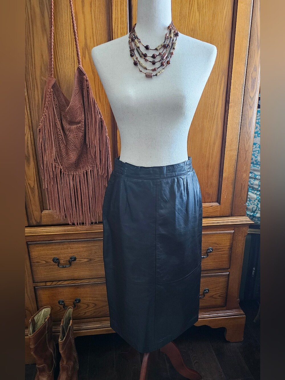 Vintage 80-90s Diversity Black Genuine Leather Midi Pencil Skirt Size 8